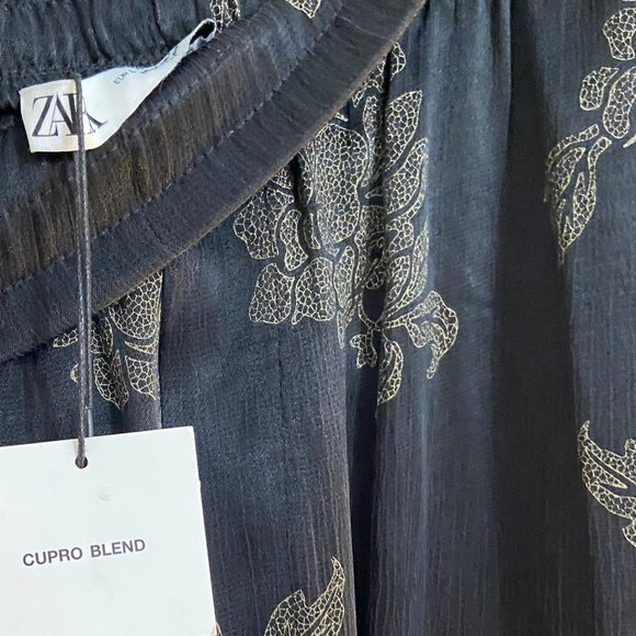 ZARA Black and Gold Flowy Pants - Picture 10 of 12